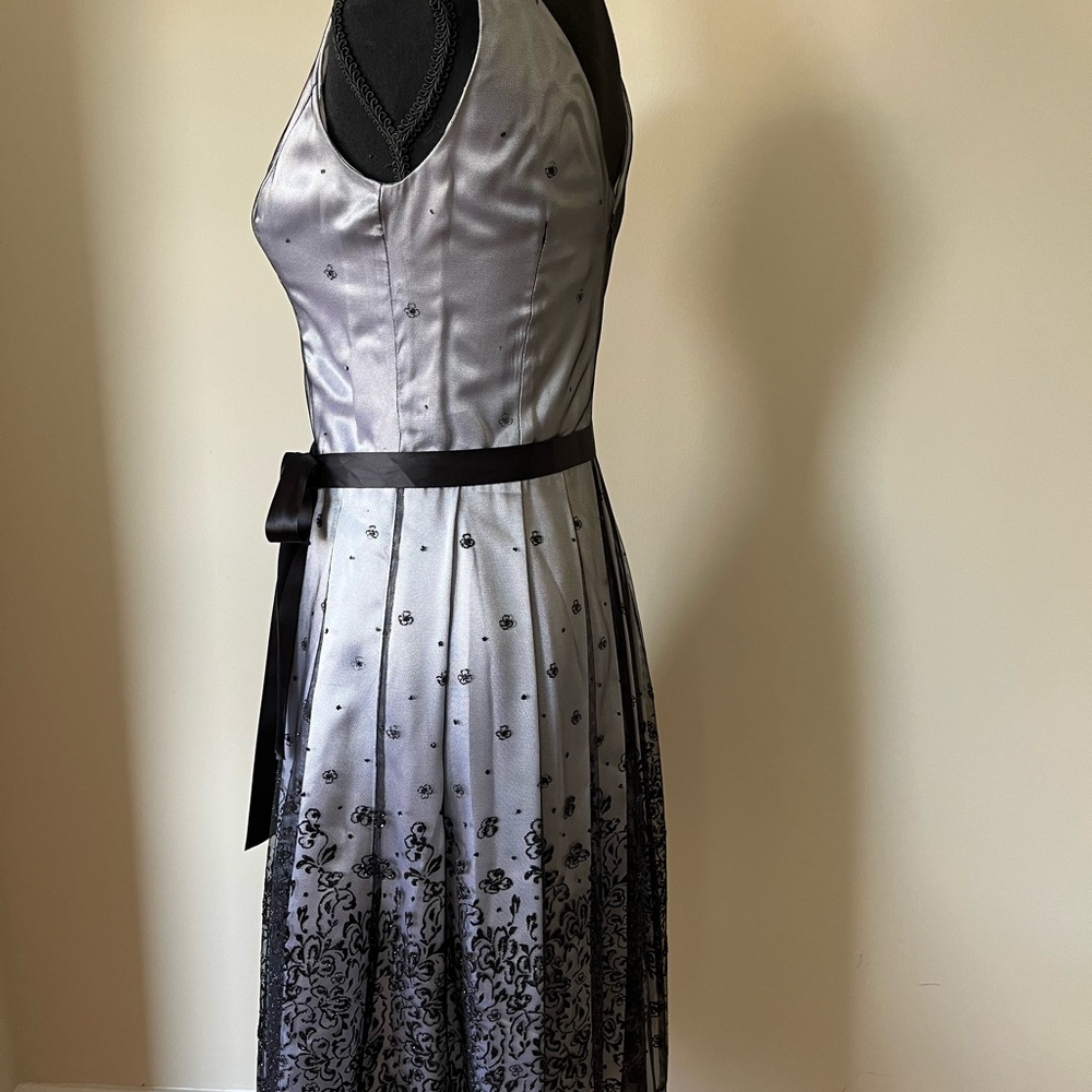 Evening dress -sleeves - Picture 3 of 11